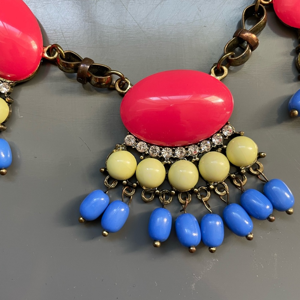 Pink and blue statement necklace - Picture 4 of 6
